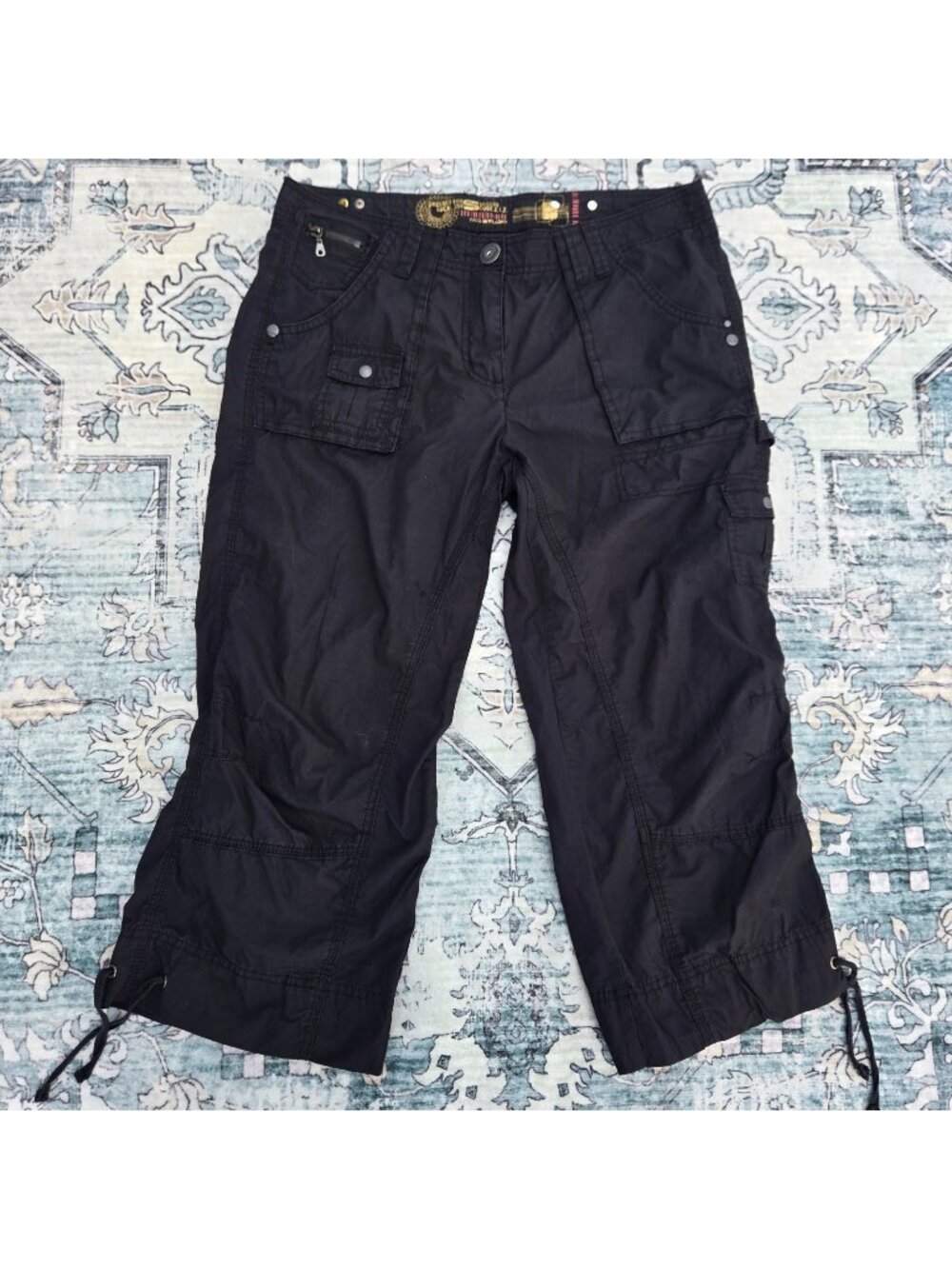 Y2K Black Cargo Capri Pants Size M Mid Rise Zippers Cotton Punk Rave Skater